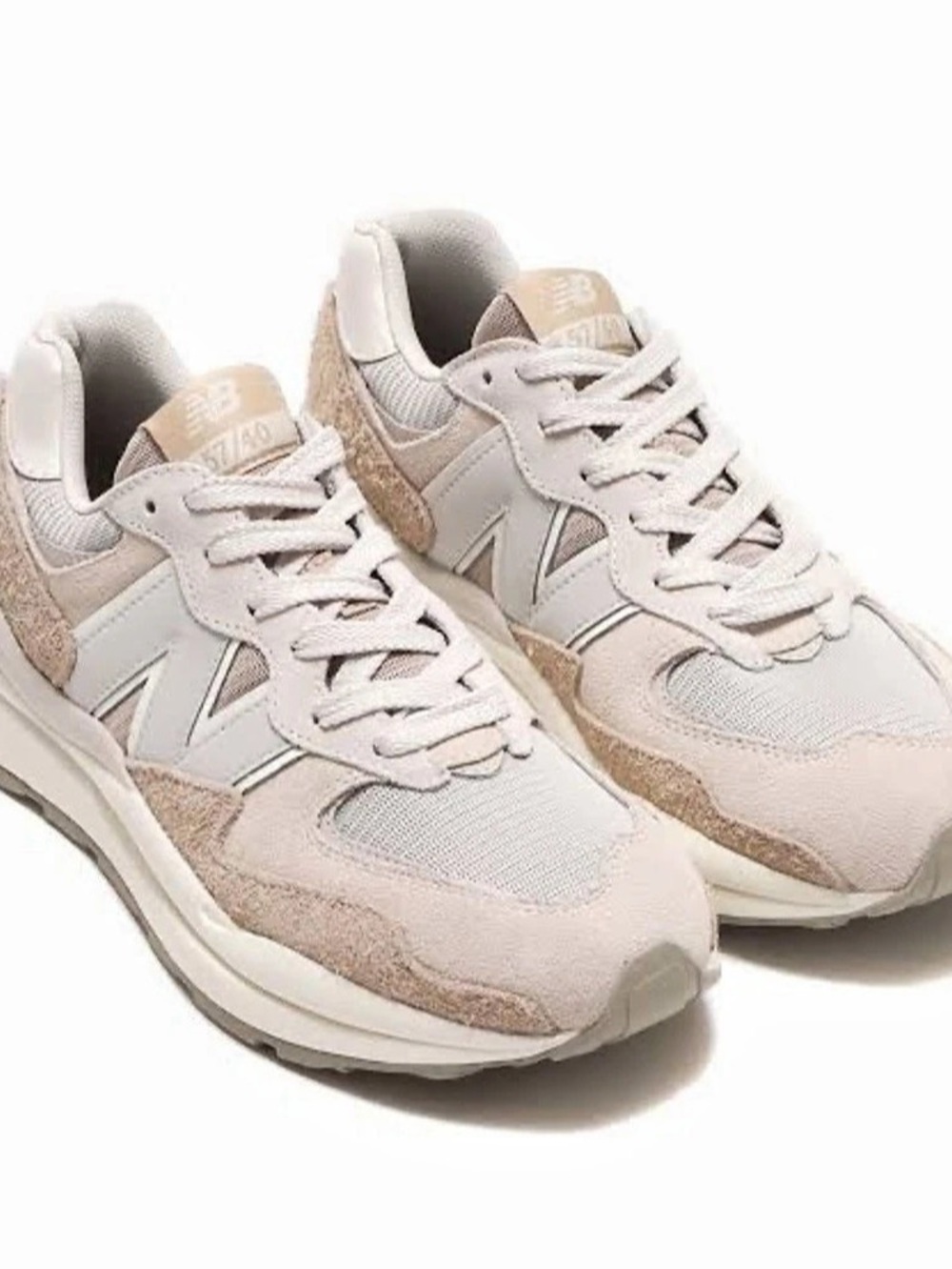 New Balance 574 Sneakers in White & Pink Like New
